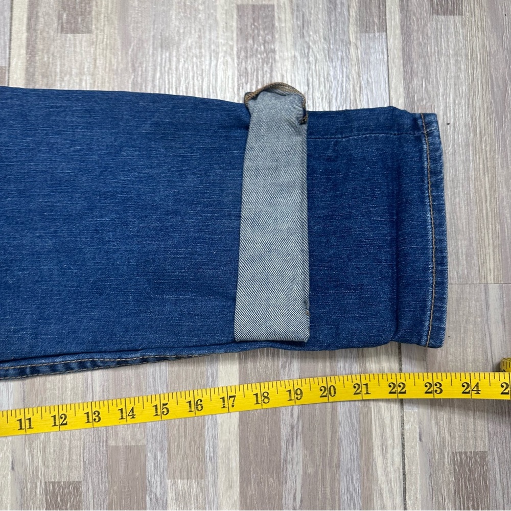 True Religion Women's Indigo Cropped Jeans with Signature Pocket Stitching - Picture 11 of 12